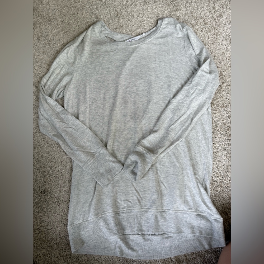 Athleta Light Gray Long Sleeve Top